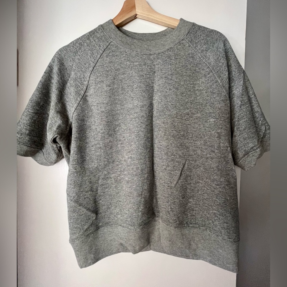 Everlane short-sleeve sweatshirt, size small